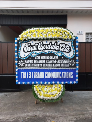 Papan Bunga Duka di Raja